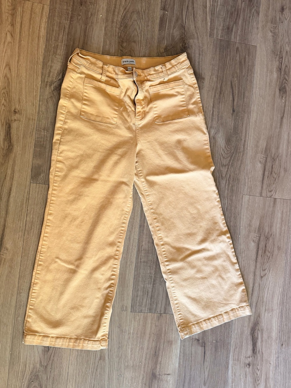 Sneak Peek Women's Wide-Leg Jeans in Pale Yellow